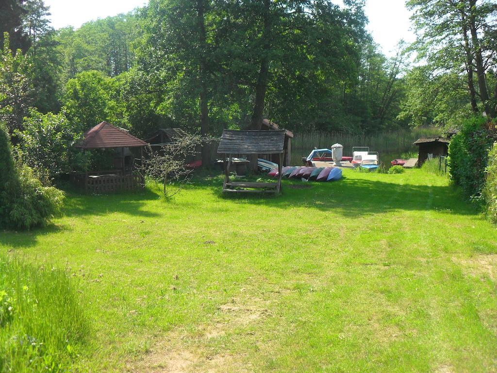 Landhotel Peters Canow Extérieur photo