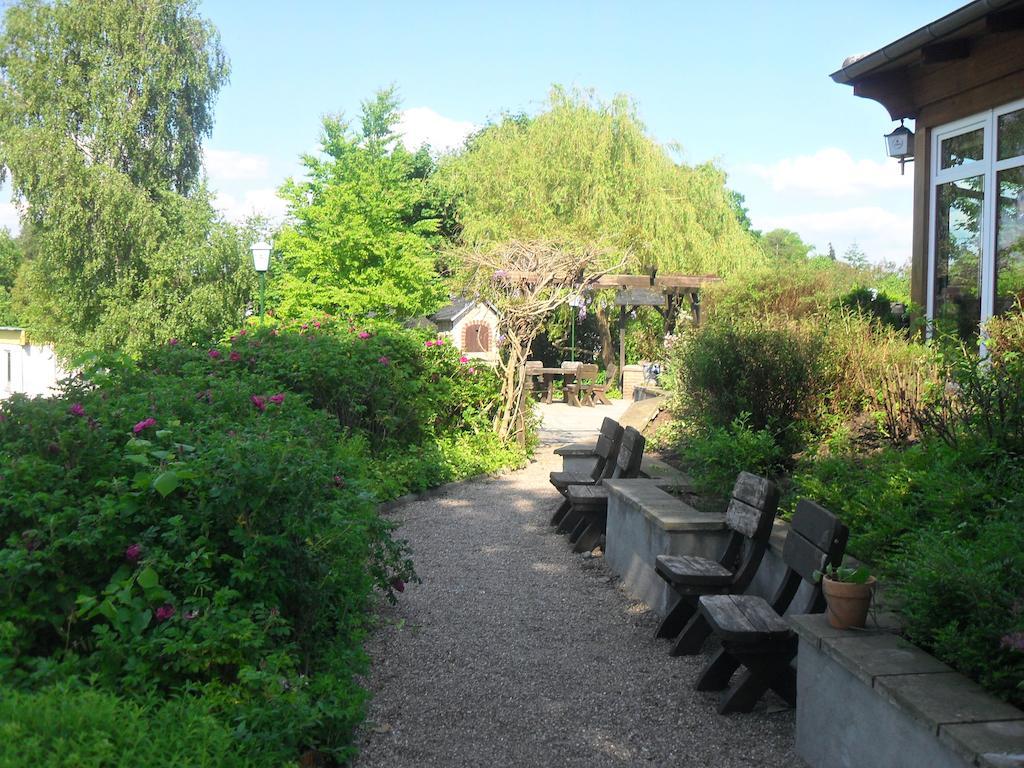 Landhotel Peters Canow Extérieur photo